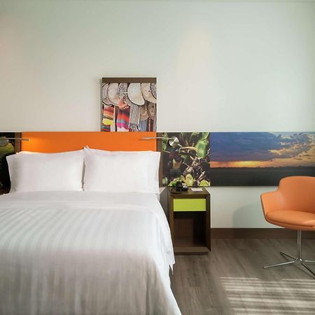Hampton By Hilton Yopal Hotel Buitenkant foto