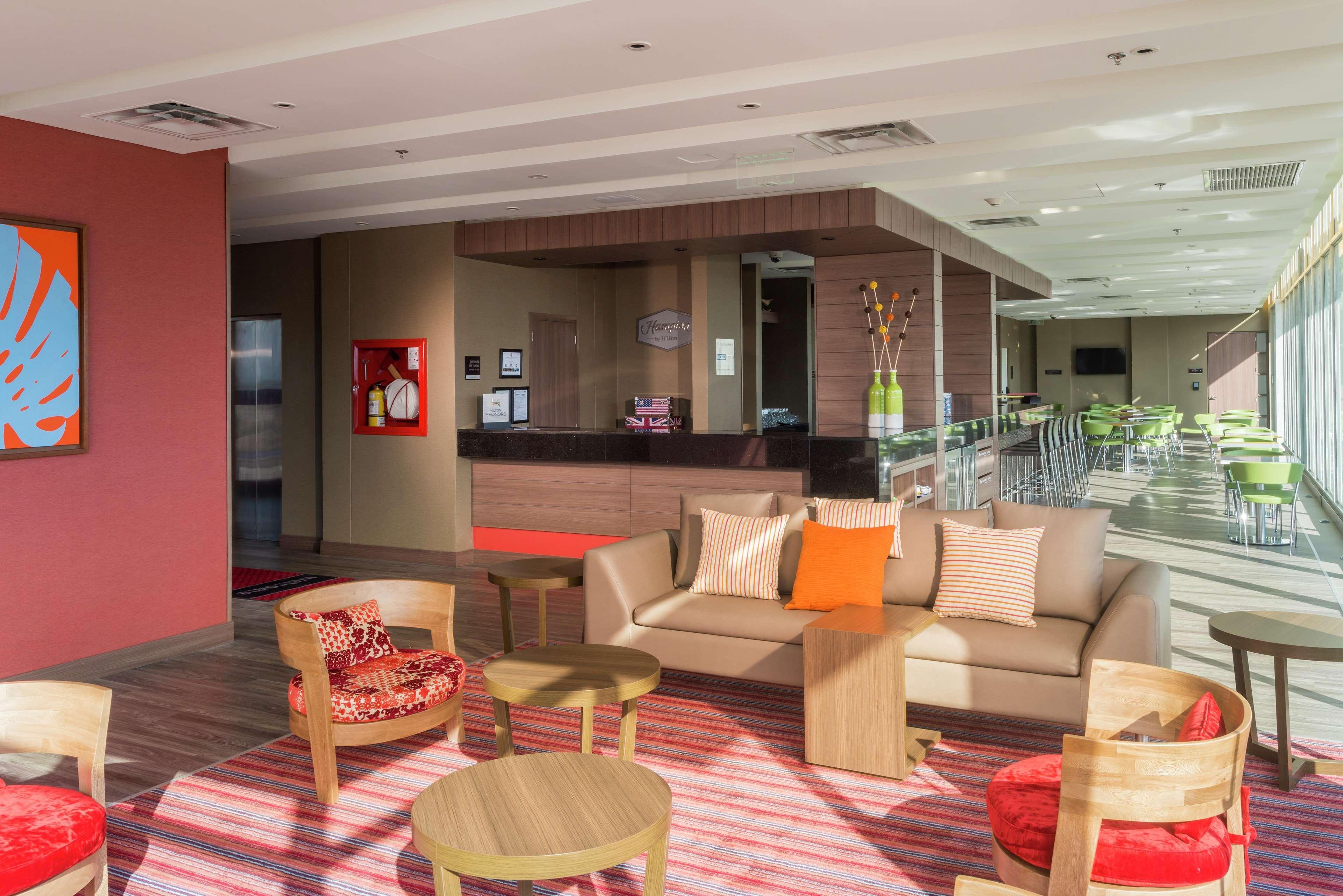 Hampton By Hilton Yopal Hotel Buitenkant foto