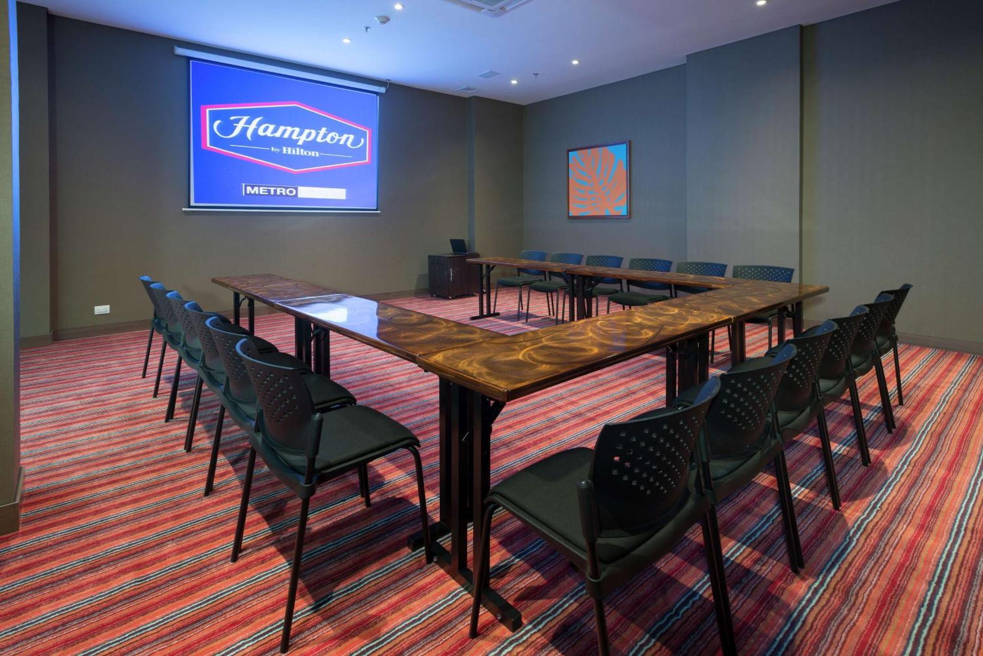 Hampton By Hilton Yopal Hotel Buitenkant foto