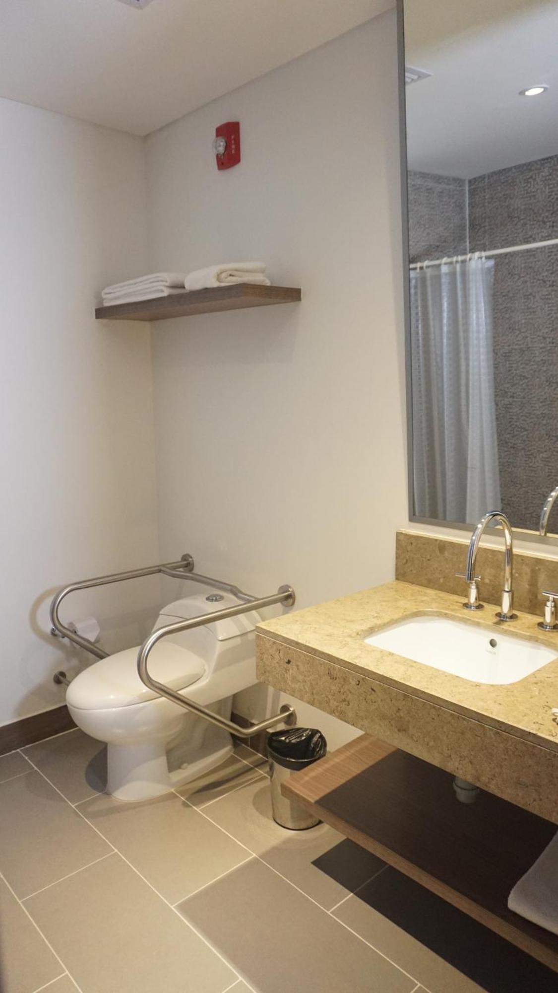 Hampton By Hilton Yopal Hotel Buitenkant foto