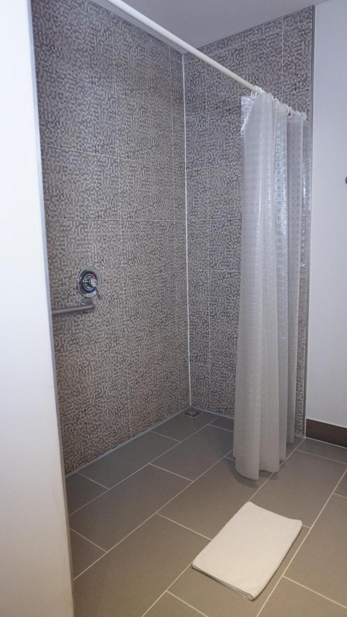 Hampton By Hilton Yopal Hotel Buitenkant foto