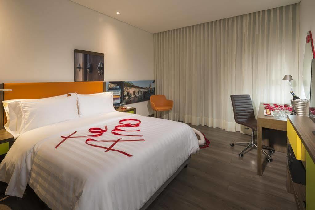 Hampton By Hilton Yopal Hotel Buitenkant foto