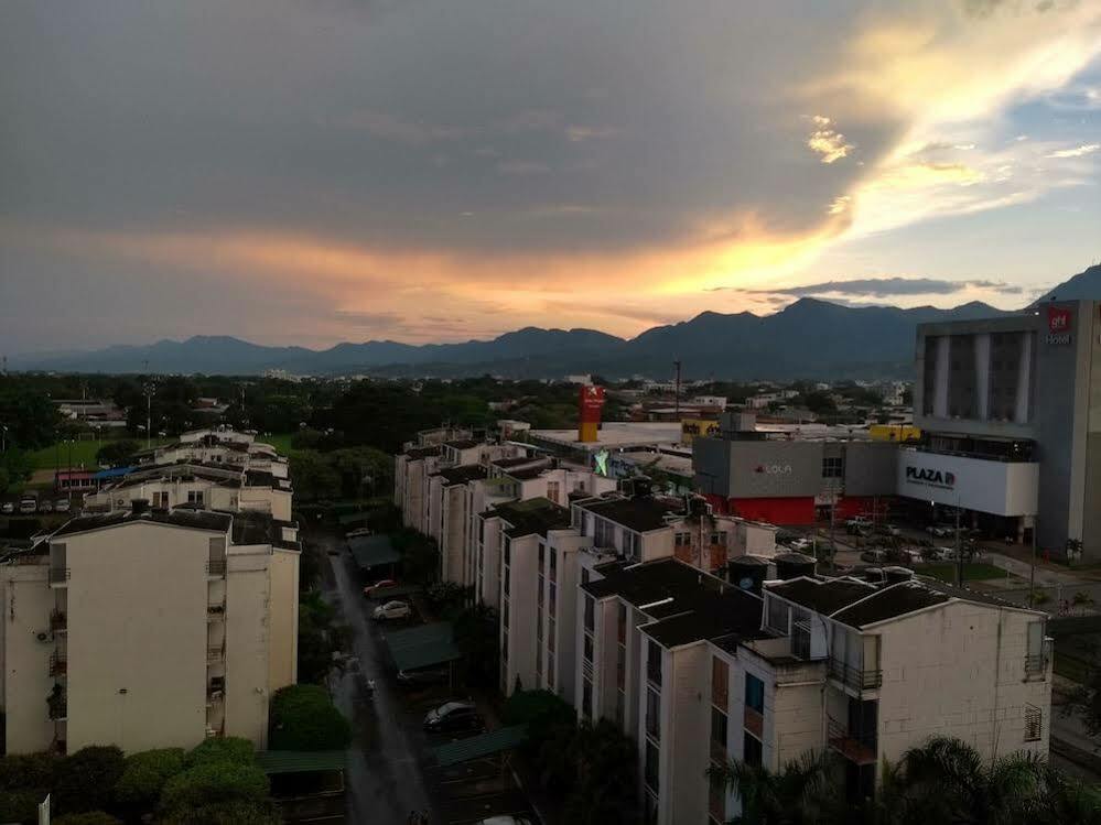 Hampton By Hilton Yopal Hotel Buitenkant foto